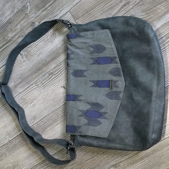 LAST CHANCE! ROXY Crossbody Messenger Bag - Picture 5 of 7